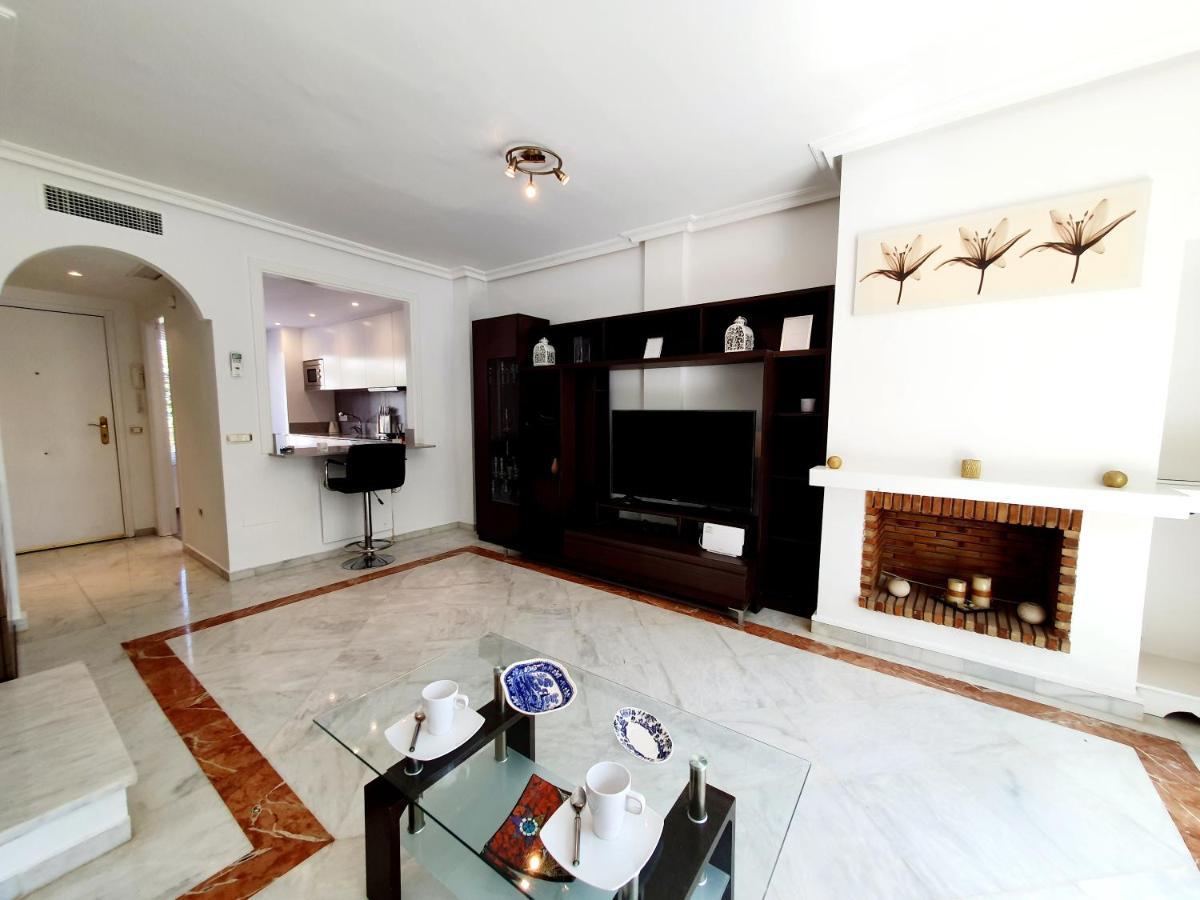 Apartamento Lomas de Cabopino House Marbella Exterior foto